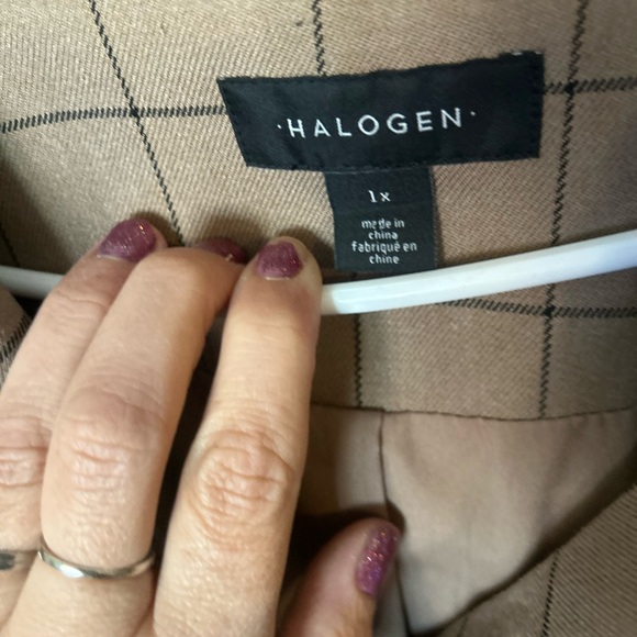 Halogen Windowpane Fringe Trim
Double Breasted Blazer 1X - Picture 8 of 8